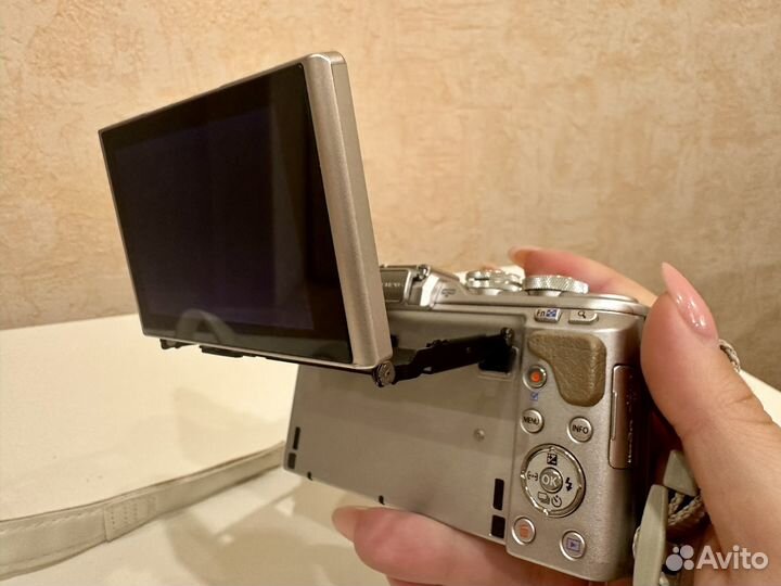 Фотоаппарат Olympus E-PL8 brown + 14-42 EZ