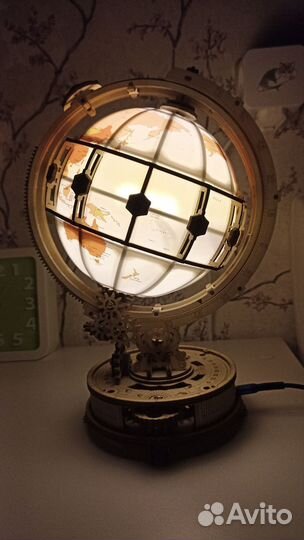 Светильник настольный