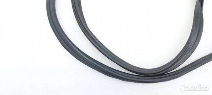 Б/У Уплотнитель двери багажника Состояние