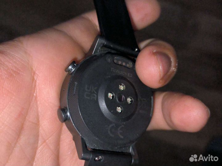 Умные часы TicWatch E3