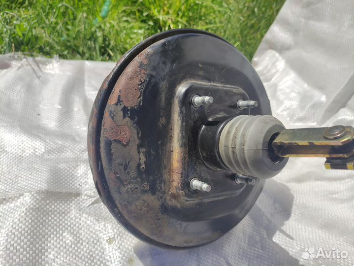 Вакуумный усилитель Volvo S40