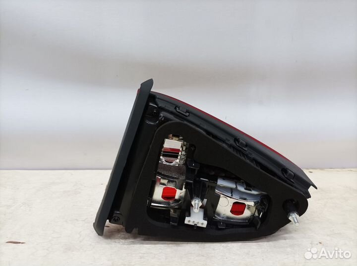Фонарь левый внутренний Volkswagen Jetta 6 2010