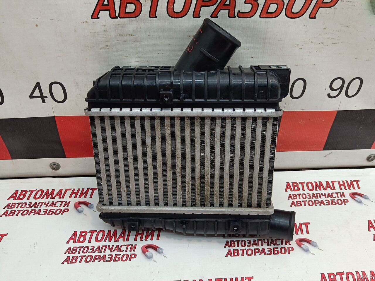 Радиатор интеркулера правый Lixiang L7