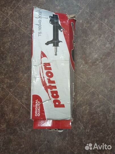 Передняя правая стойка passat