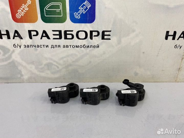 Сервопривод заслонки отопителя LADA Vesta 2180