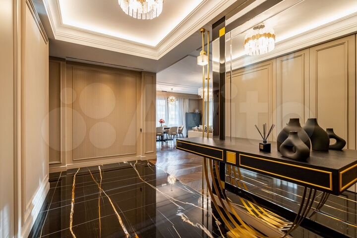 4-к. квартира, 154 м², 7/10 эт.