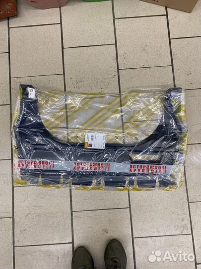 Пыльник двигателя нижний skoda fabia