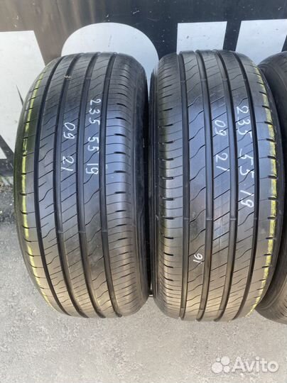 Goodyear EfficientGrip SUV 235/55 R19