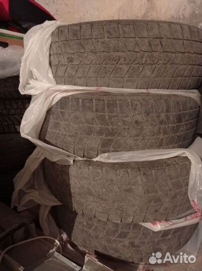 Bridgestone Blizzak WS-70 225/65 R17