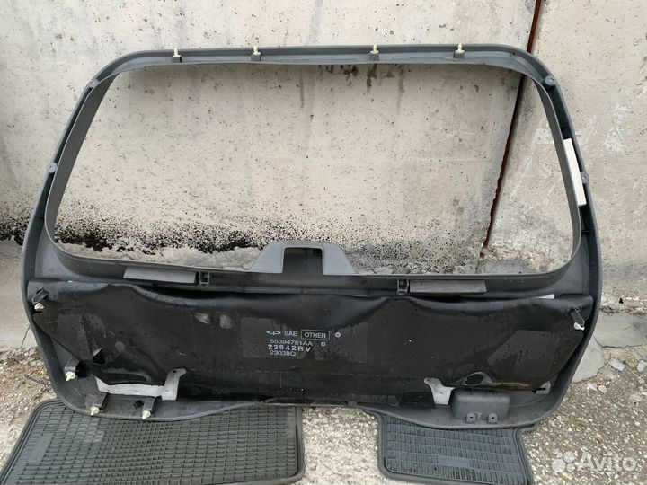 Пластик багажника Jeep Grand Cherokee WH WK