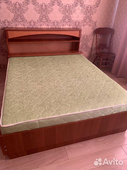 Спальный гарнитур