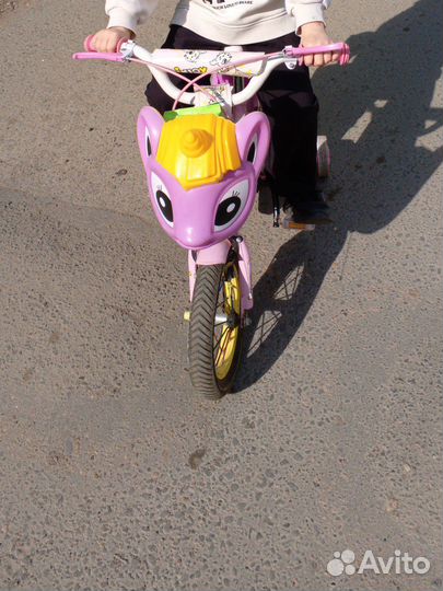 Продам велосипед для девочки, 2-3 лет