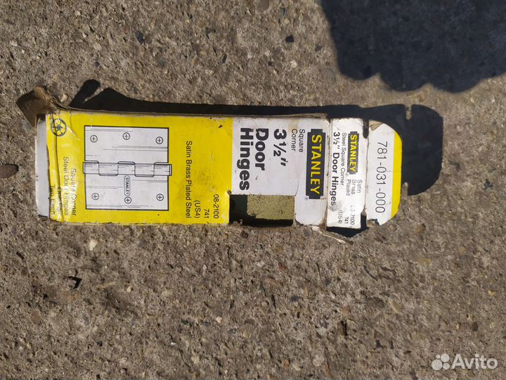 Петли для дверей