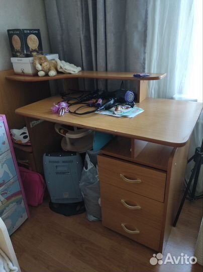 Компьютерный стол