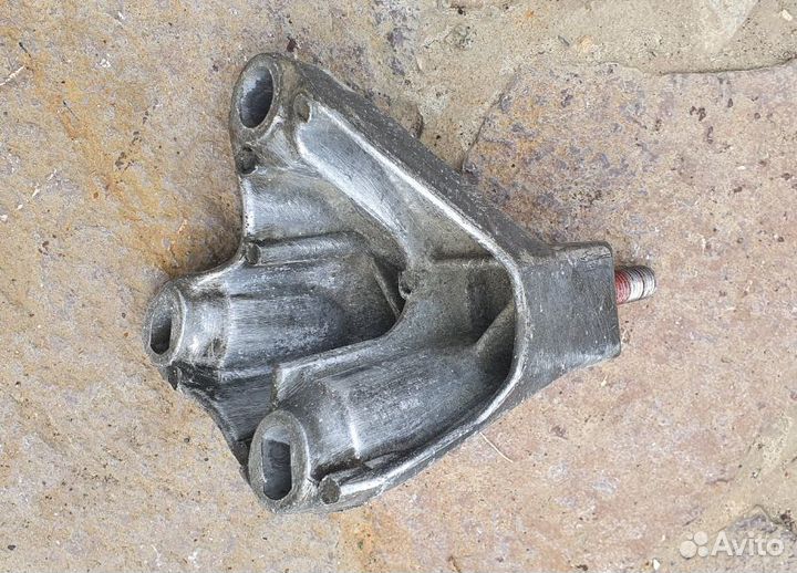 Крепление АКПП Форд Фокус 1 Ford Focus 1 тринога