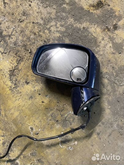 Зеркало Ниссан титда