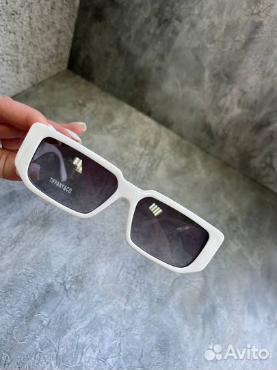 Tiffany очки солнечные черные и белые