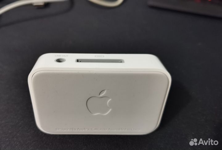 Док - станция для iPhone 4/4s