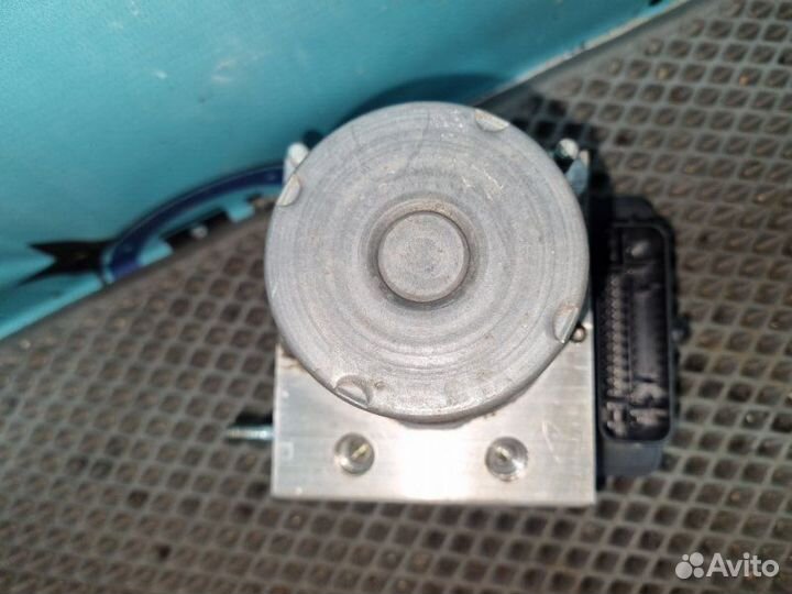 Блок ABS (насос) Skoda Rapid