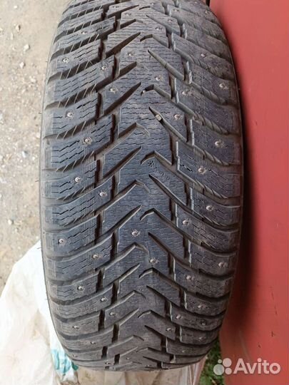 Nokian Tyres Hakkapeliitta 8 SUV 265/70 R16