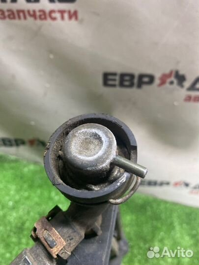 Топливная рейка с форсунками Hyundai Santa Fe