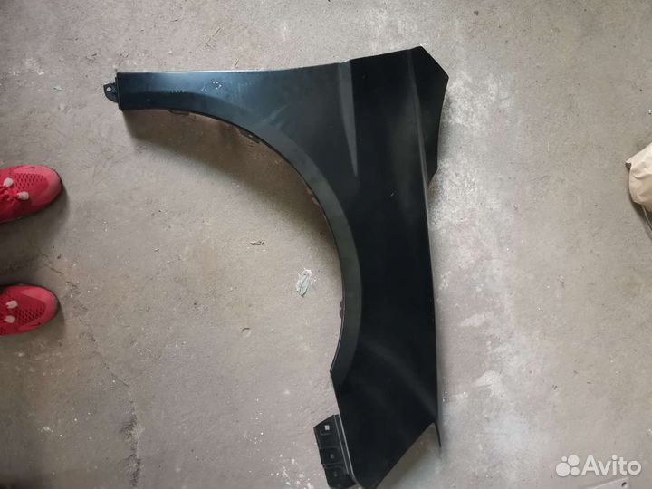 Переднее крыло на geely emgrand ец7