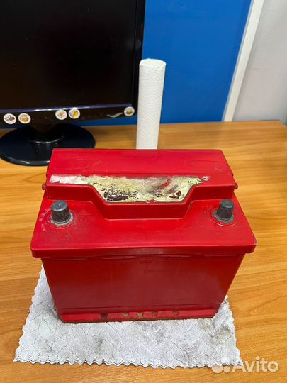 Аккамулятор автомобильный