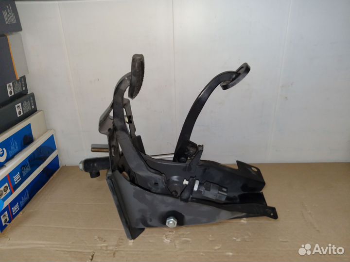 Педальный узел 21214