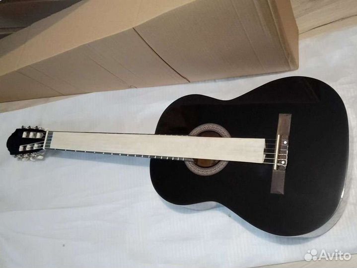 Гитара 4/4 классика Ель новая