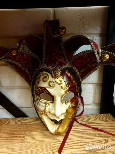 Венецианская маска