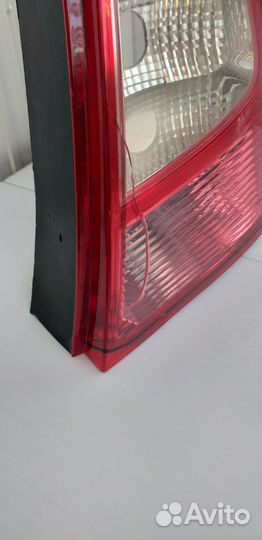 Фонарь задний правый.рено логан