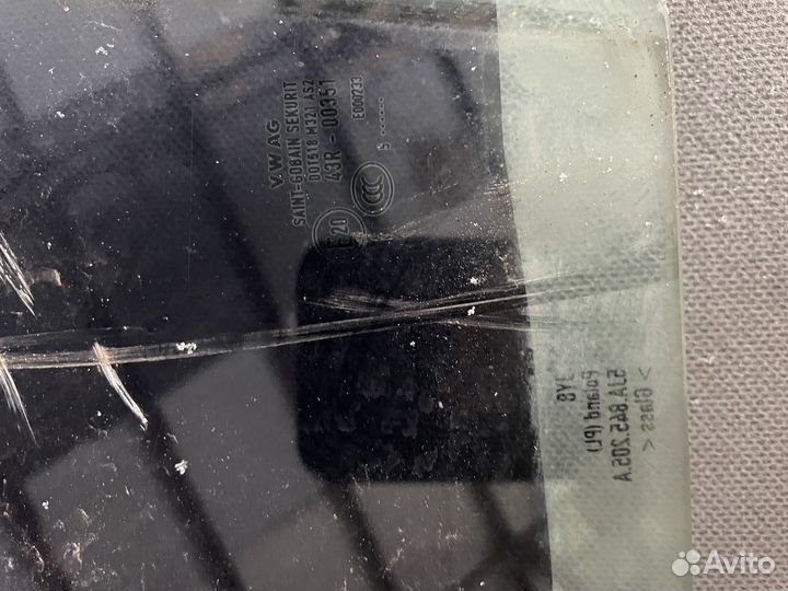 Правые стекла двери на skoda rapid