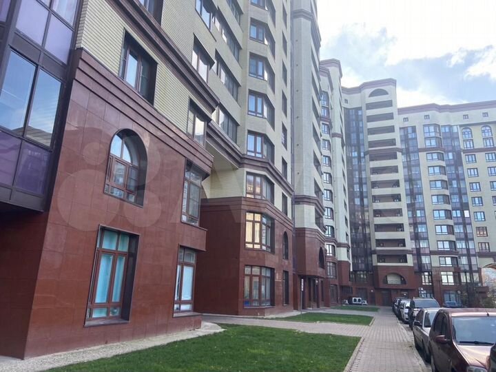 2-к. квартира, 82,4 м², 4/14 эт.
