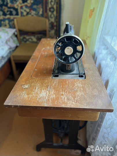 Швейная машина