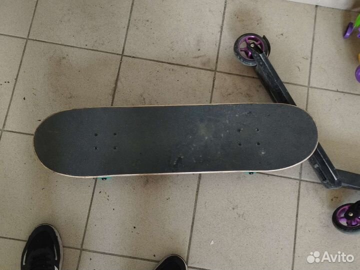 Скейт купил недавно новый