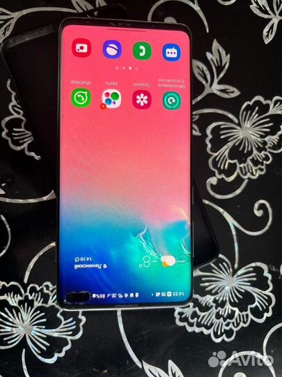 Samsung Galaxy S10+, 8/128 ГБ