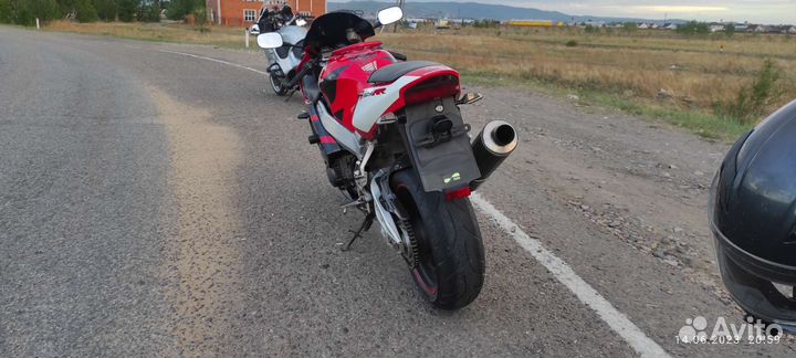 Продам CBR 929RR б/п