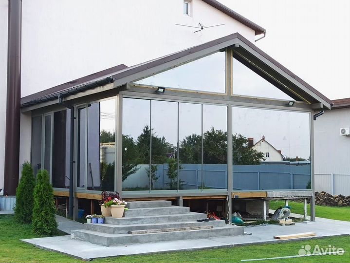 Фасадное остекление (безрамное)