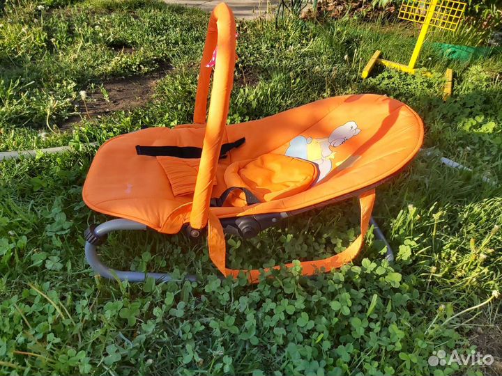 Шезлонг детский