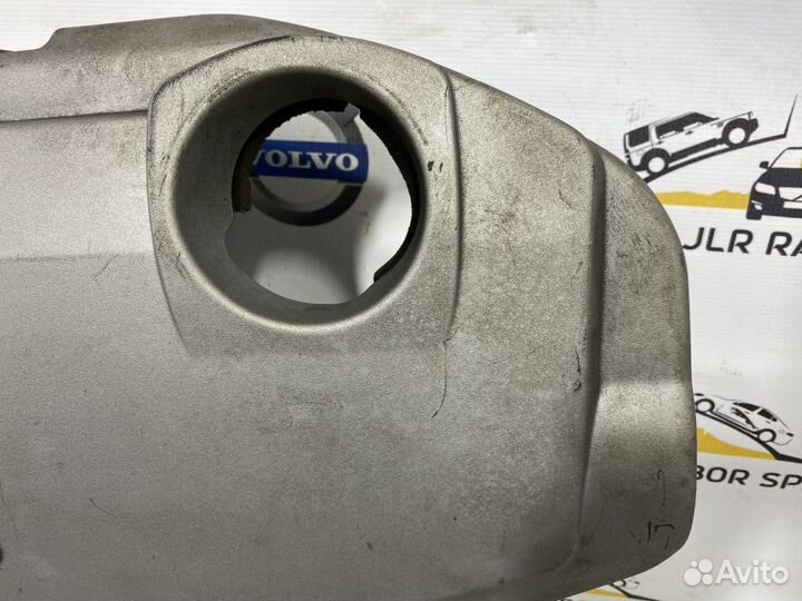 Декоративная крышка двс Volvo S40 V50 2.0D D4204T