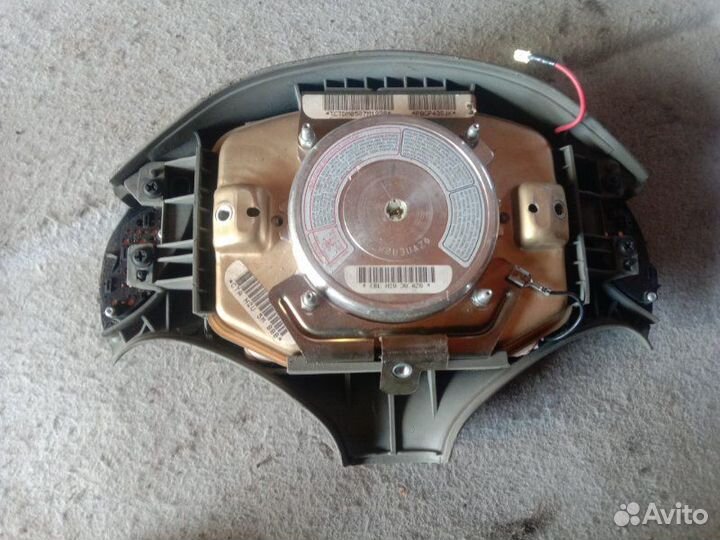 Подушка безопасности в руль Dodge Caravan grand