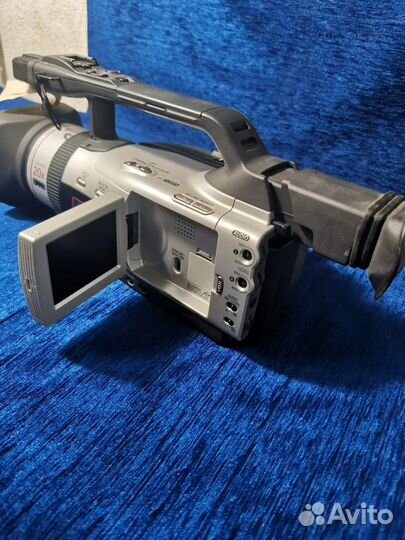 Видеокамера canon