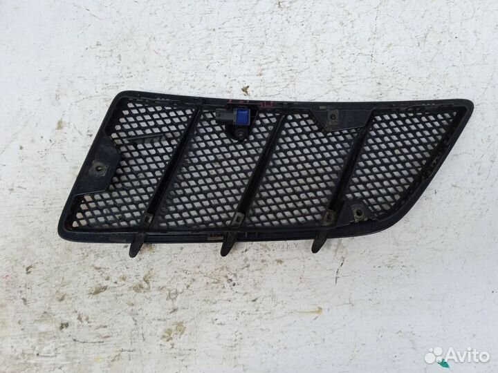 Дефлектор капота A1648804405