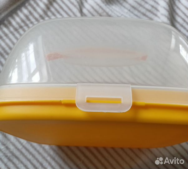 Тортовница с крышкой и на защёлках