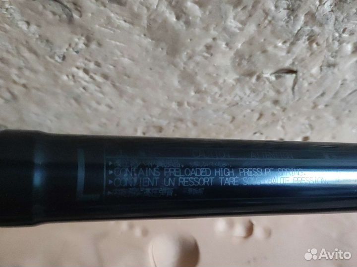 Привод крышки багажника Toyota Rav 4 правый