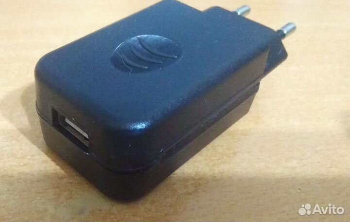 Сетевой адаптер (зарядное)