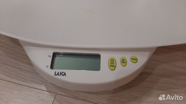 Весы для новорожденных laica