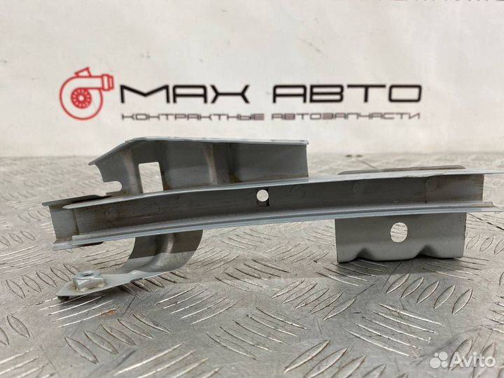 Б/У направляющая стекла двери задний левый Renault