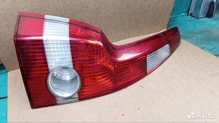 Фонарь задний левый Volvo V50