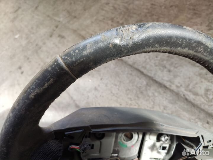 Руль Opel Astra H плохое состояние